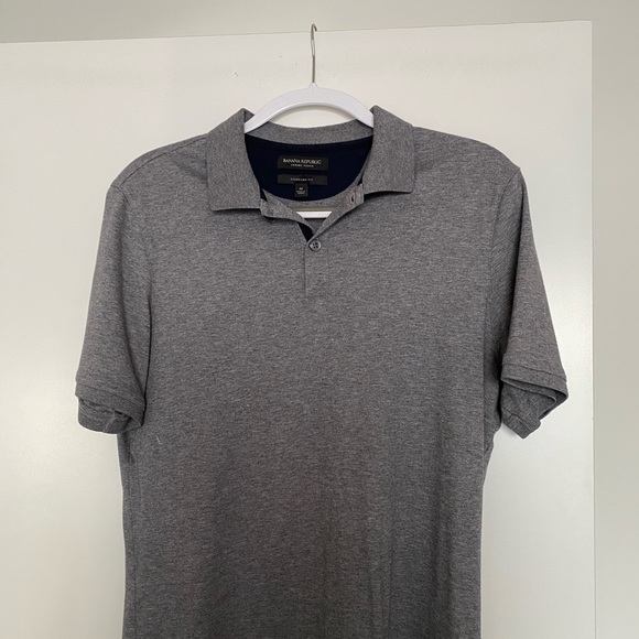 Men’s Banana Republic Luxury Touch Polo - Picture 2 of 3